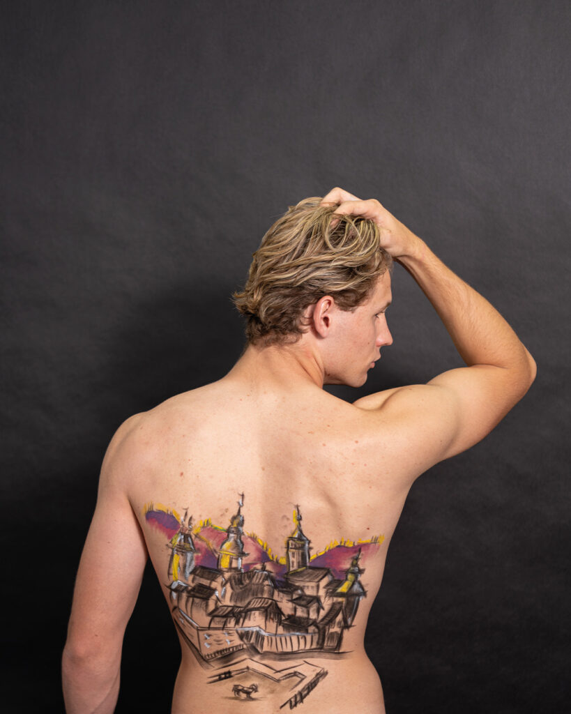 Ausstellung Kunst im Stadl: Der Mensch wird zur Leinwand c Florian Luttenberger